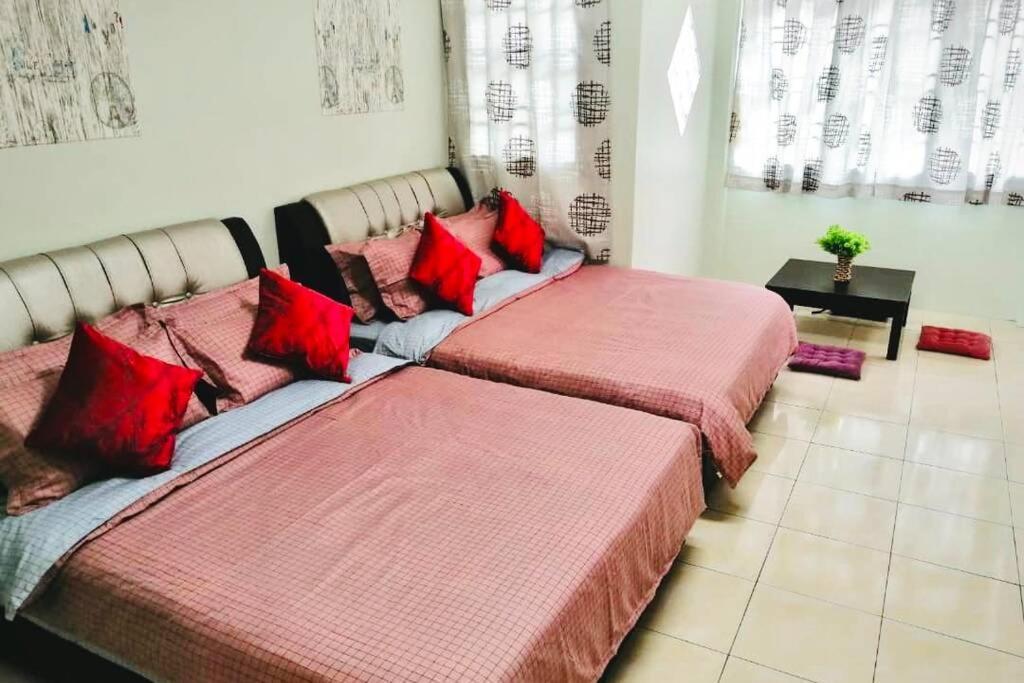 Lily Vacation Home At Cameron Highlands - 12 Pax,Free Wifi W Carporch Tanah Rata Exteriör bild