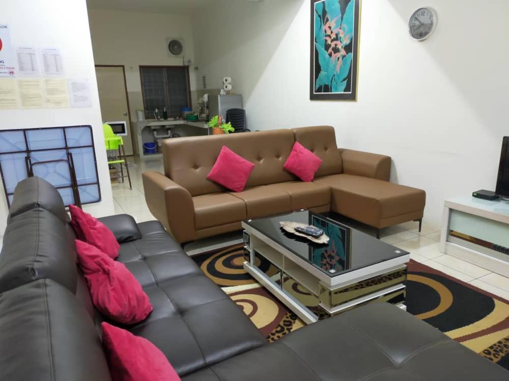 Lily Vacation Home At Cameron Highlands - 12 Pax,Free Wifi W Carporch Tanah Rata Exteriör bild
